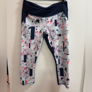 Under Armour Women's Active Leggings‎ Navy With Geometric Design Size L